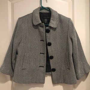 Herringbone cropped jacket.